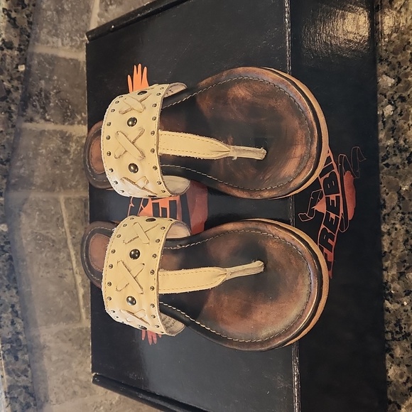 Freebird sandals - Picture 2 of 6